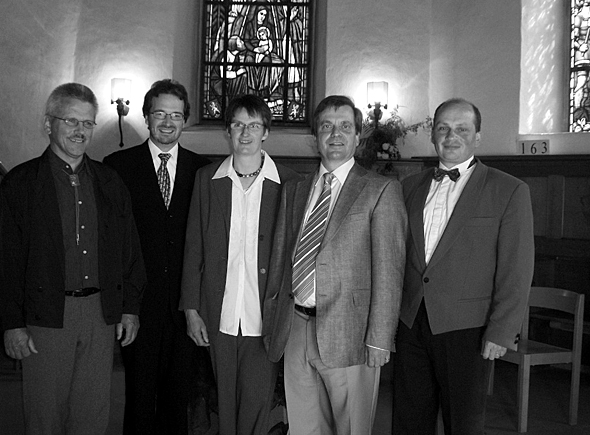 Von links nach rechts: Hansueli Scheidegger, Präsident, Pfarrer Jürg Luchsinger, Theres Mumenthaler, Kirchgemeinderätin, Synodalrat Pfarrer Dr. Andreas Zeller, Martin Käser, Kirchgemeinderat